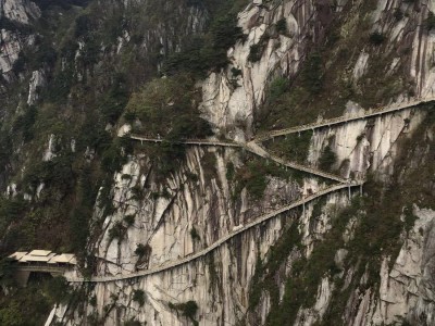 济南天堂寨旅游景区：自然奇观、历史文化、探险乐趣，一起发现美食之旅